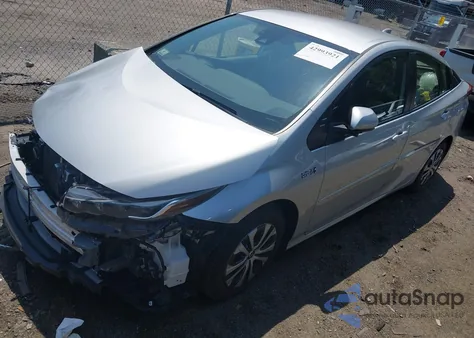 2022 Toyota Prius Prime Le из США, поврежденный, VIN JTDKAMFP6N3200873